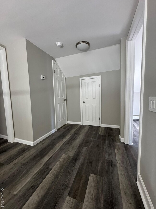 Building Photo - 654 Milltown Rd