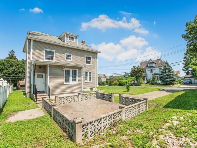 Building Photo - 70 Normandy Rd