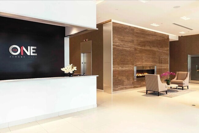 Building Photo - 110 1st St