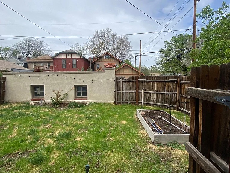 Building Photo - 1169 Adams St
