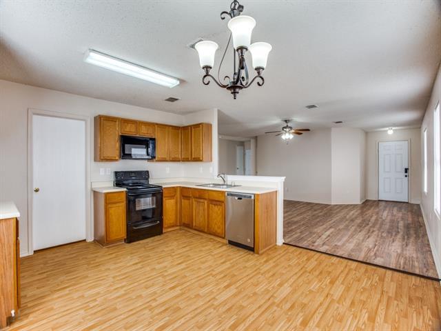 Building Photo - 3875 Fox Run Dr