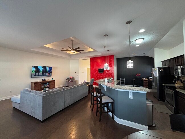 Building Photo - 343 Camrose Wy