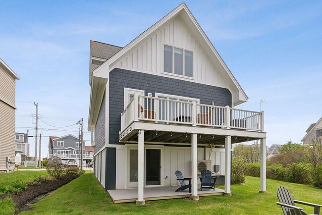 Building Photo - 572 Ocean Ave