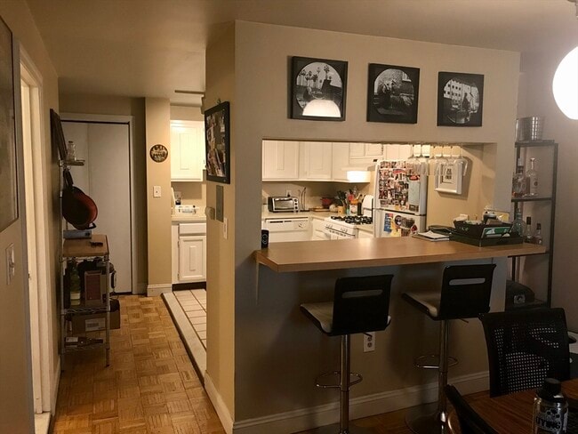 Building Photo - 99 W Fourth St