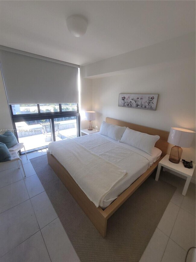 Building Photo - 5350 NW 84th Ave