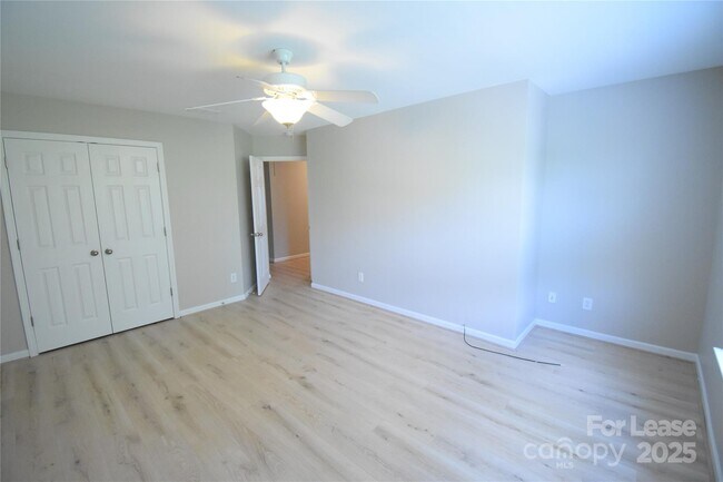 Building Photo - 3334 Crutchfield Pl