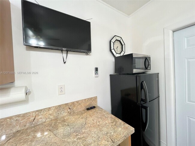 Building Photo - 3054 NW 18th St