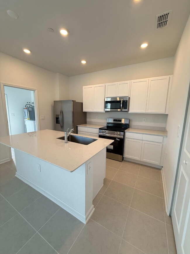 Building Photo - 2332 Rider Rain Ln