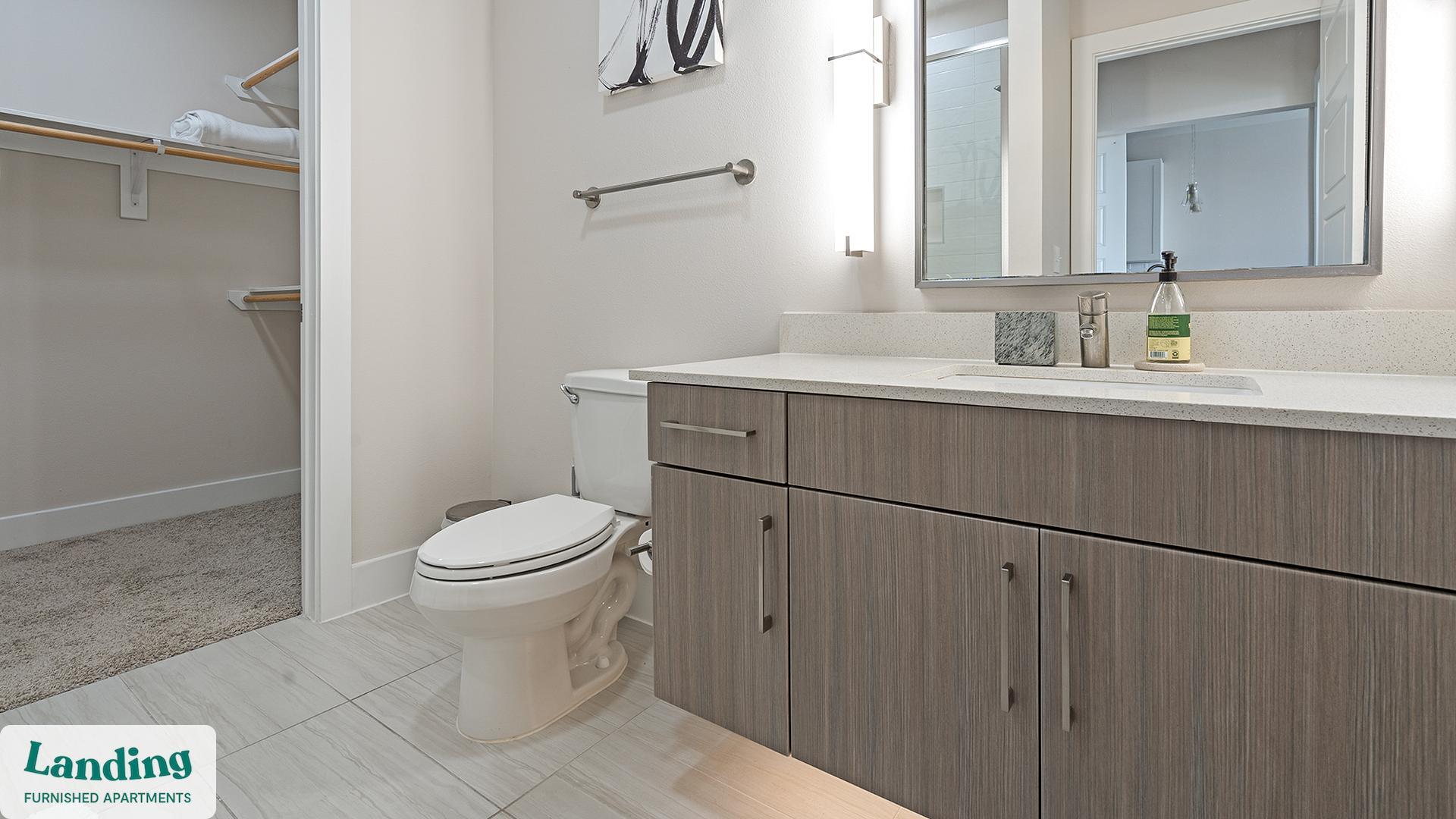 Building Photo - 15950 Chase Hill Blvd