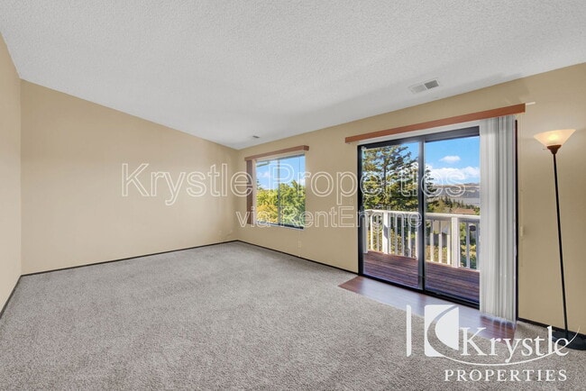 Building Photo - 2261 Clearview Cir