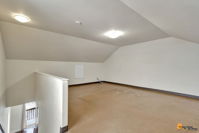 Building Photo - Spacious 2-Bedroom, 2-Bathroom Condo for R...