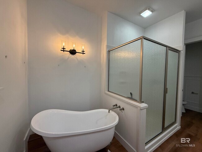 Building Photo - 10391 Emmanuel St