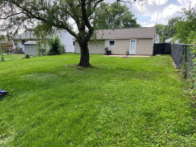 Building Photo - 3B/1B House for Rent