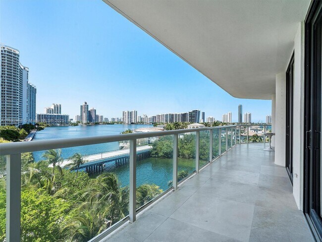 Building Photo - 4000 Island Blvd