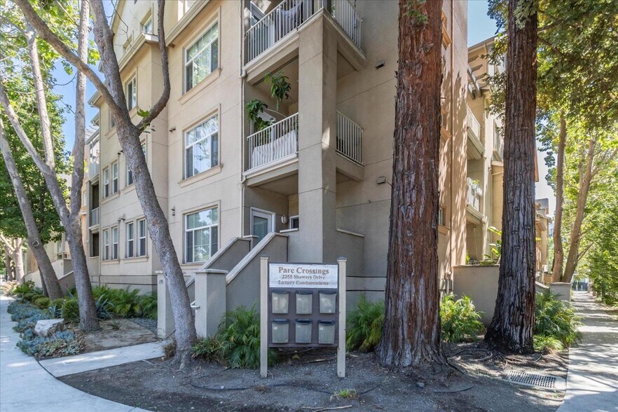 Building Photo - 2255 Showers Dr