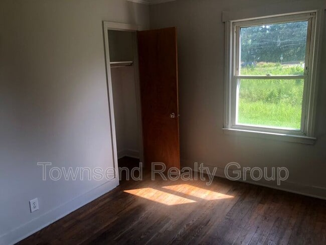 Building Photo - 2209 Culp Cir