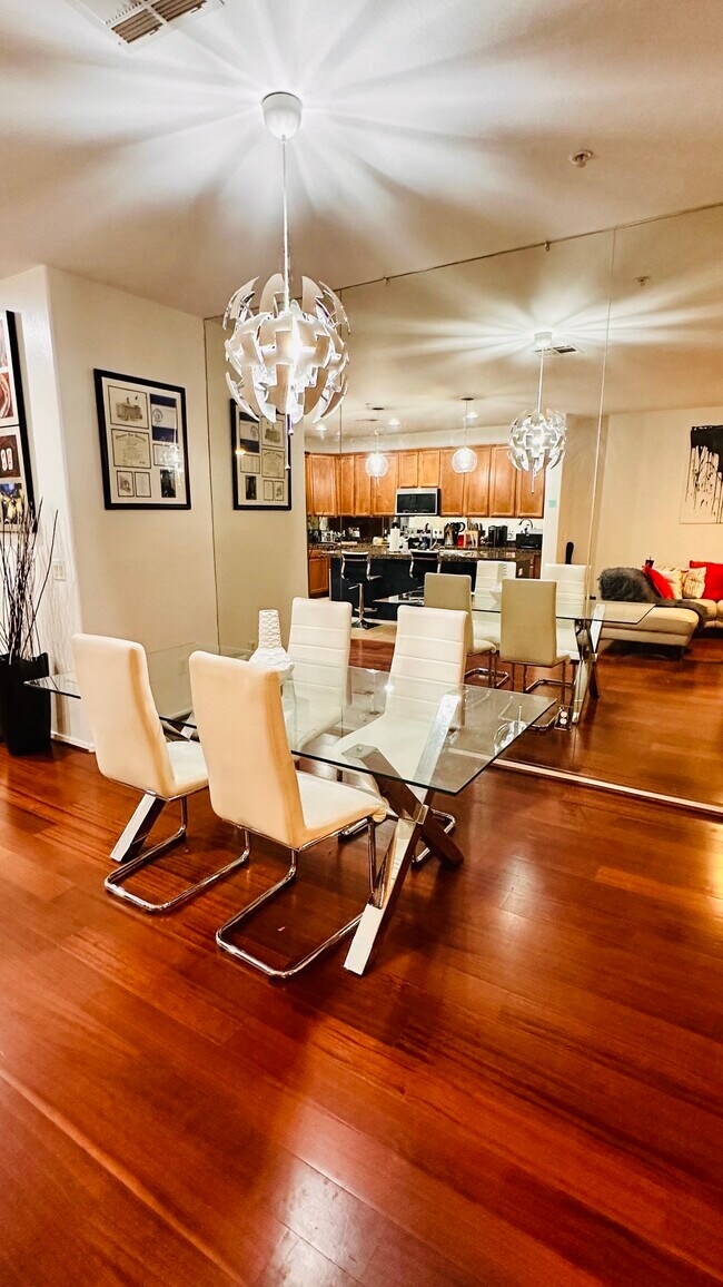 Building Photo - 10655 N 9th St