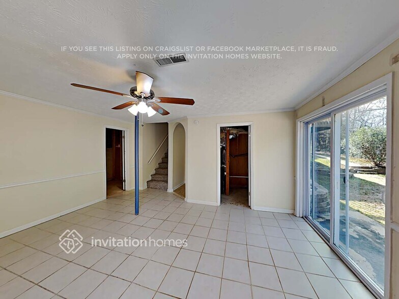Building Photo - 1379 Hidden Cir