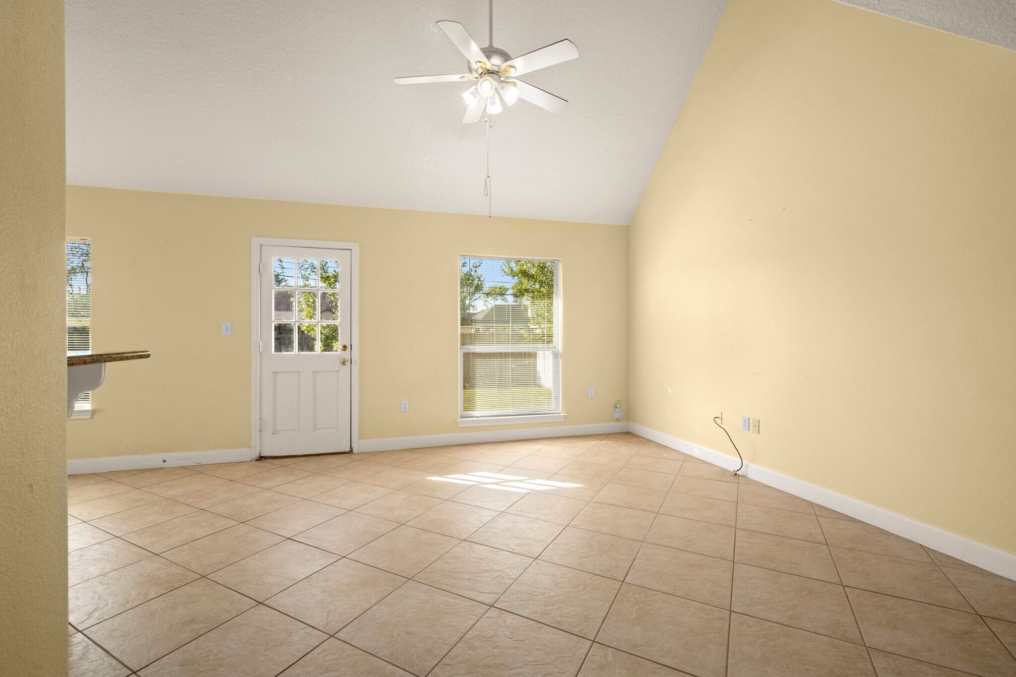 Building Photo - 3212 Glastonbury Dr