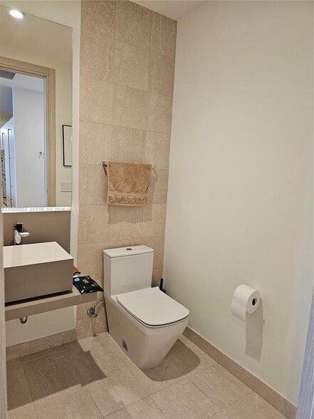 Building Photo - 1000 Brickell Plaza