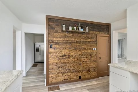 Building Photo - 710 English Ave