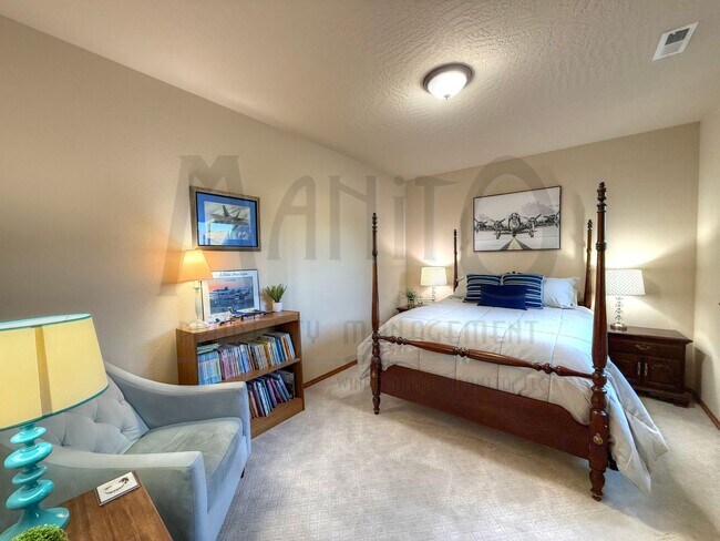 Building Photo - Stunning River Ridge Home With Spectacular Views