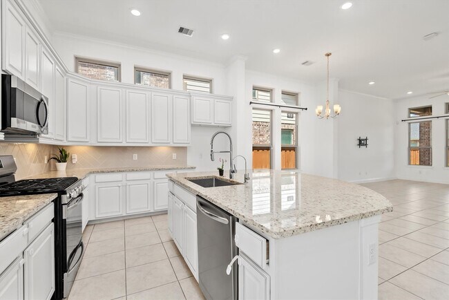 Building Photo - 28215 Whitmore Bend Dr