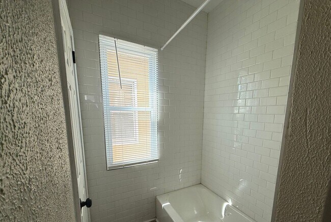 Building Photo - Renovated 3-Bedroom Home – We Welcome Sect...