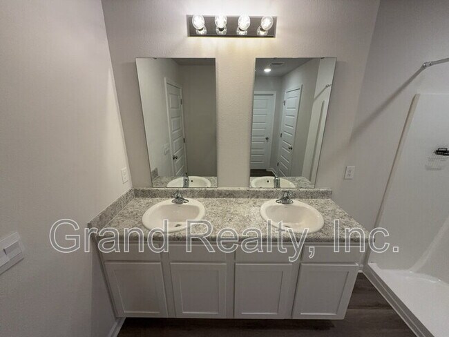 Building Photo - 4395 Winged Elm Ct