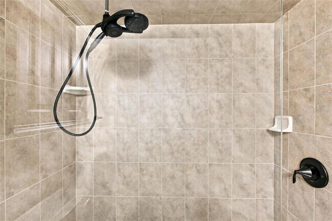 Building Photo - 4344 Tahitian Gardens Cir