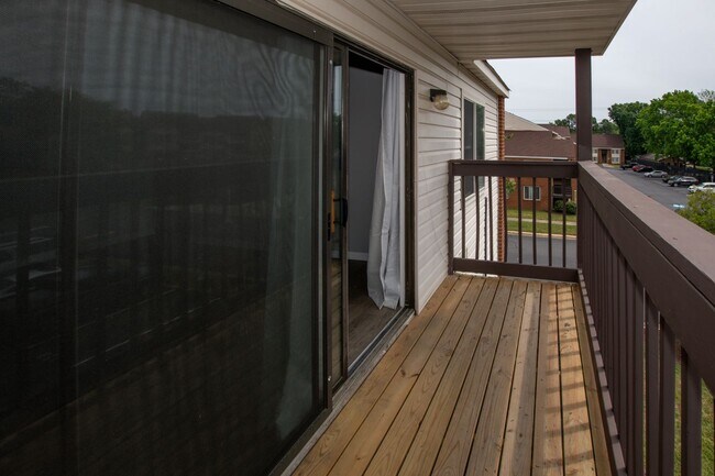 Building Photo - Awesome 1BR Condo w Amenities, Hampton