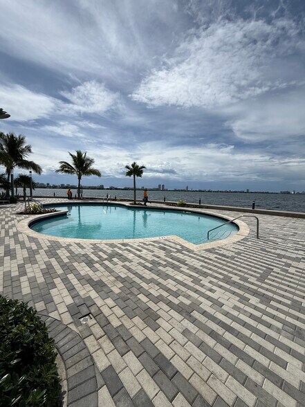 Building Photo - 7517 Mutiny Ave