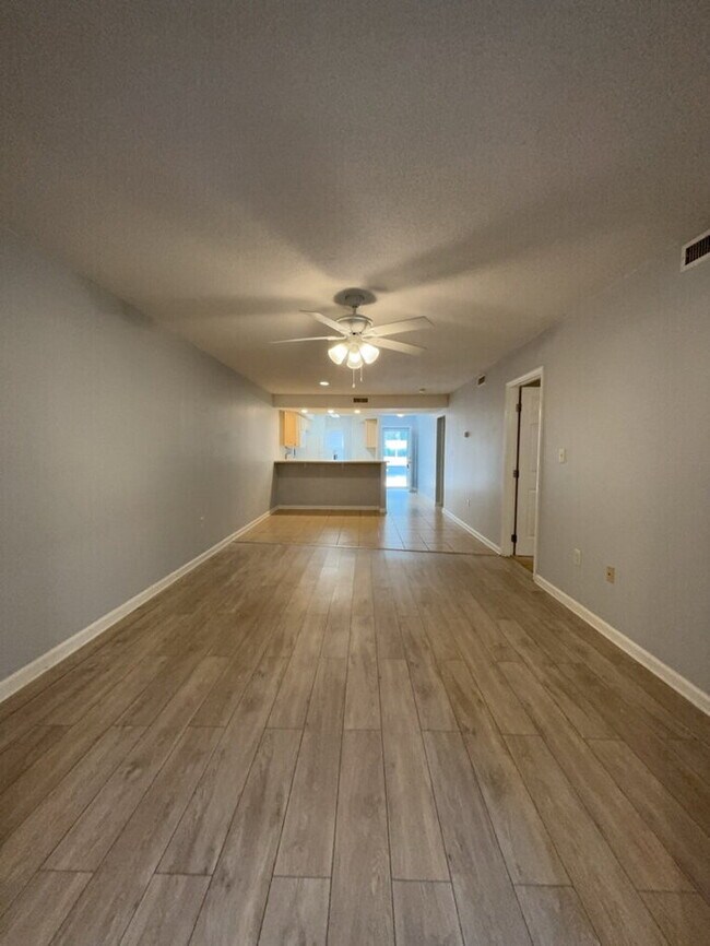 Building Photo - 157 Egret Run Ln