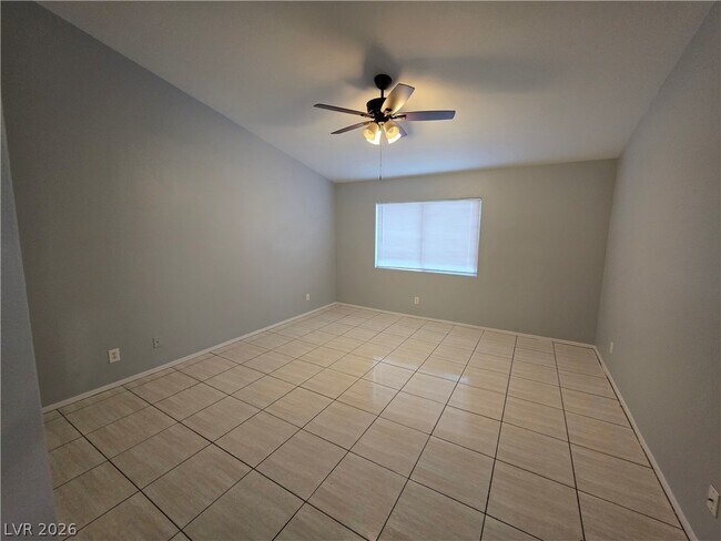 Building Photo - 5843 Berry Hill Ln