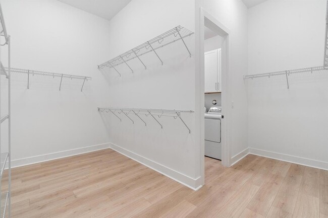 Building Photo - 13621 Le Christine Dr