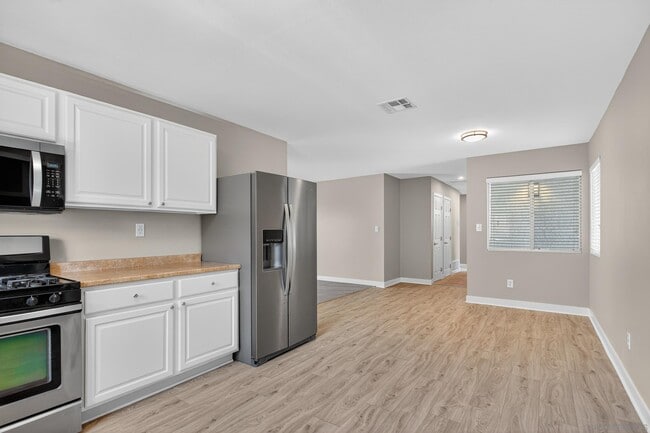 Building Photo - 3907 Genine Dr