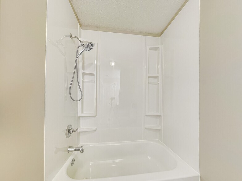 Building Photo - 8155 Cedar Glen Dr