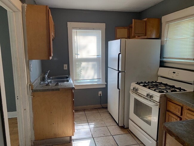 Building Photo - 1918 Andrews St