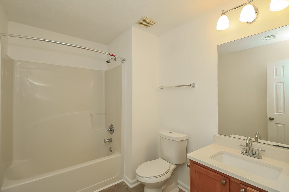 Building Photo - 3442 Creekview Dr