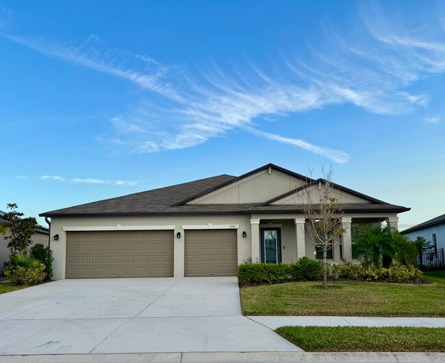 Building Photo - 5505 Olano St