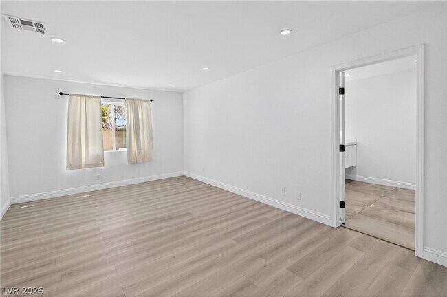 Building Photo - 5270 S Sepulveda Blvd