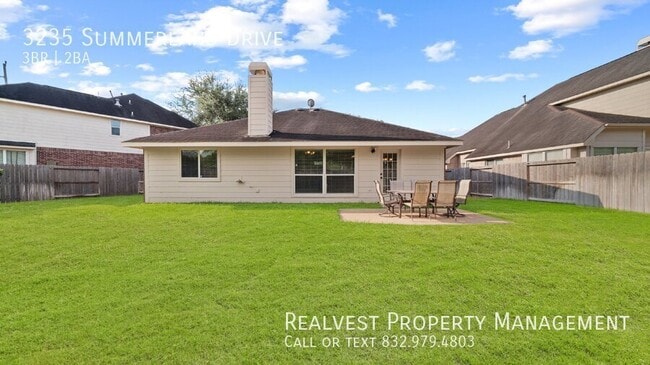 Building Photo - 3235 Summerland Dr