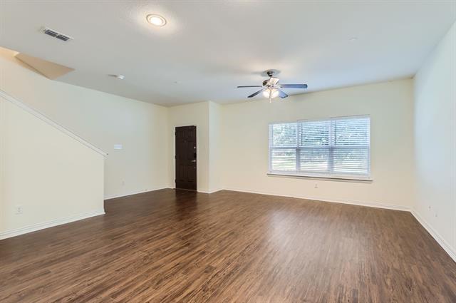 Building Photo - 1320 Lakecrest Ln