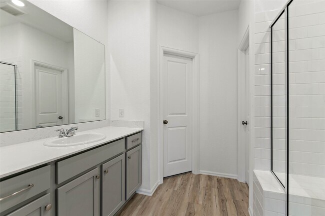 Building Photo - 7602 Angels Lndg Ln