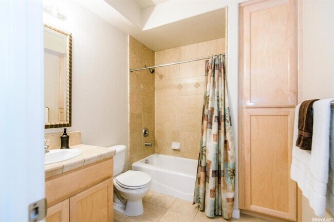 Building Photo - 9366 Villa Bella Ln