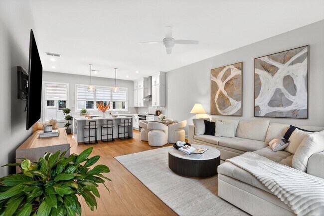 Building Photo - 2641 Mackintosh Ct