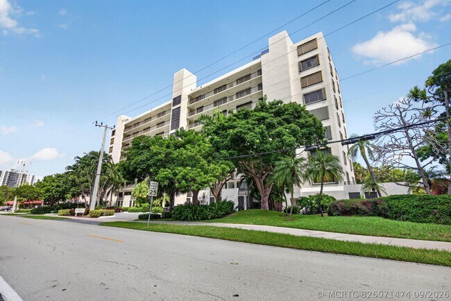 Building Photo - 2300 NE 33rd Ave