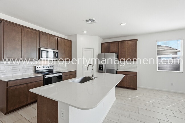 Building Photo - 25489 W Fraktur Rd