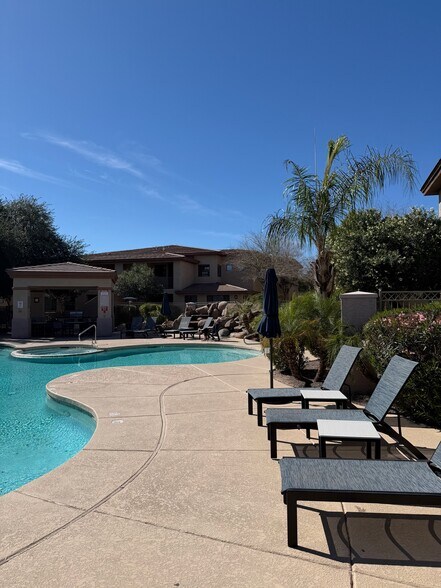 Building Photo - 3330 S Gilbert Rd