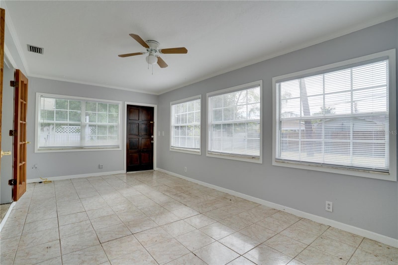 Building Photo - 6238 13th Ave S